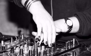 دي جي اعراس الكويت