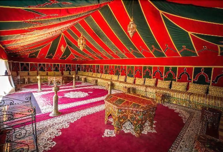تأجير خيام النزهة للمناسبات والأعراس والاستقبالات